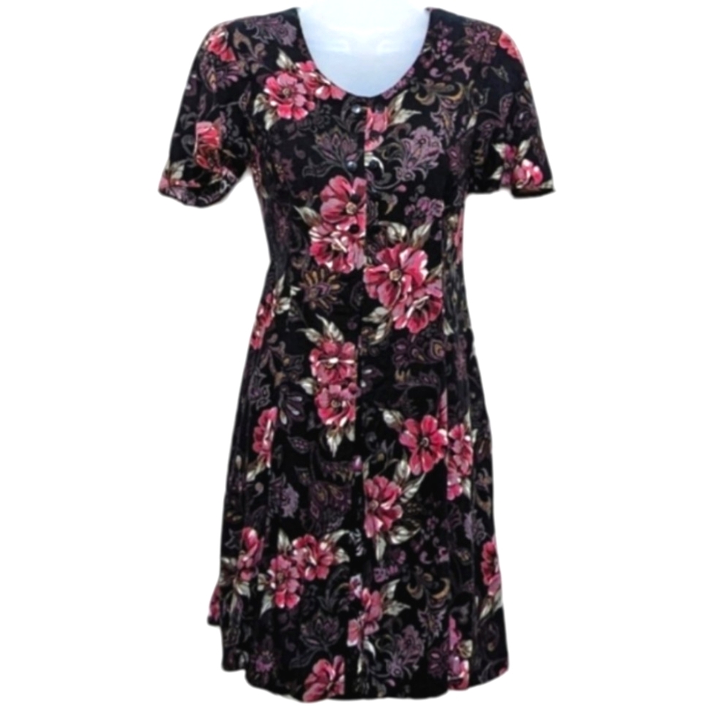 Vintage | Floral Dress | Dark Academia | Whimisigoth | Scoop Neckline | Chic